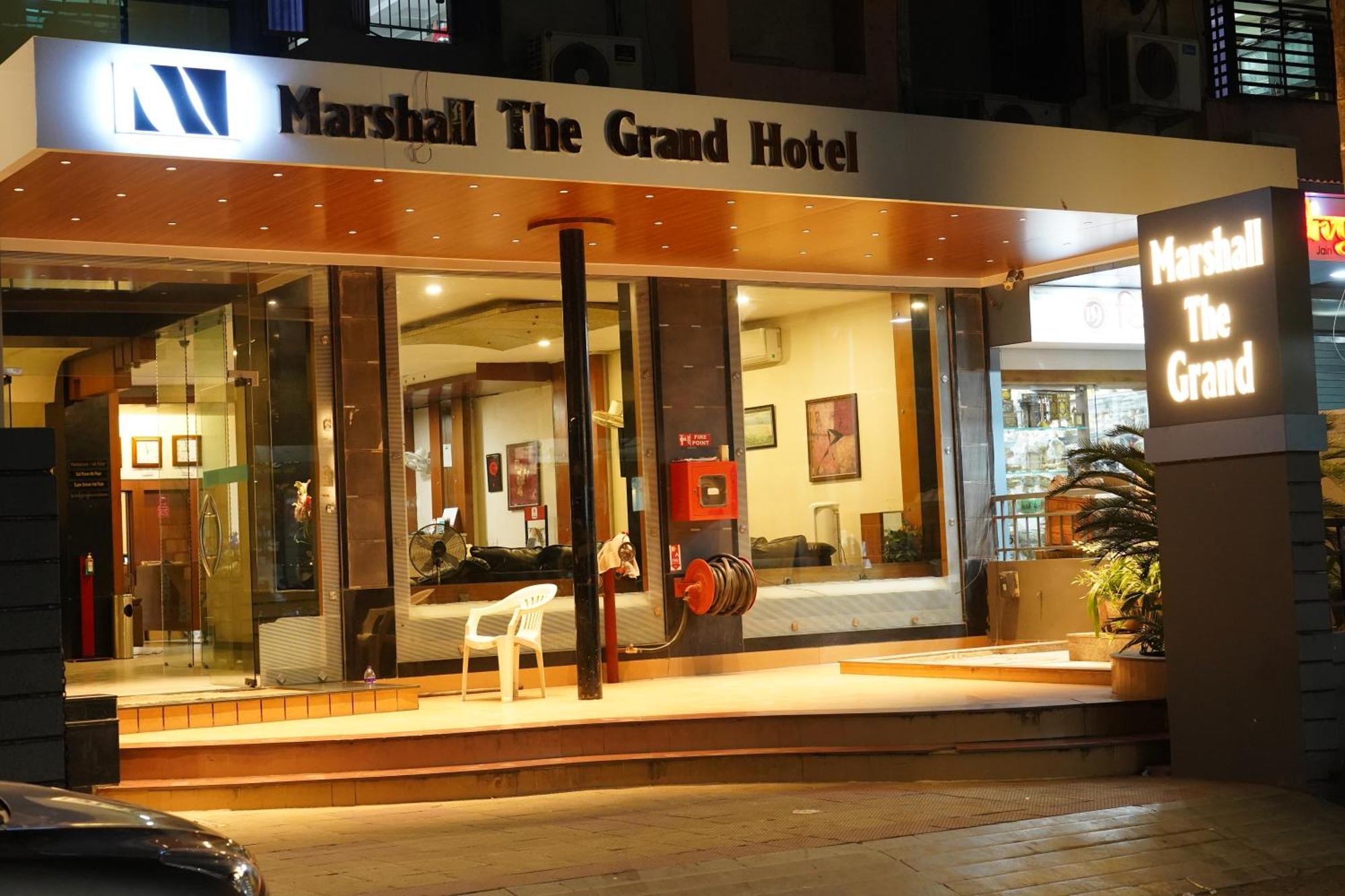 Marshall The Grand Hotel Ahmedabad Bagian luar foto